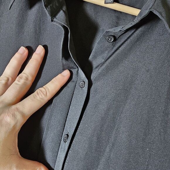 LANE BRYANT SLEEVELESS TUNIC TOP SZ 26 Black W/ Hidden Buttons Collar Split Back - Picture 3 of 11